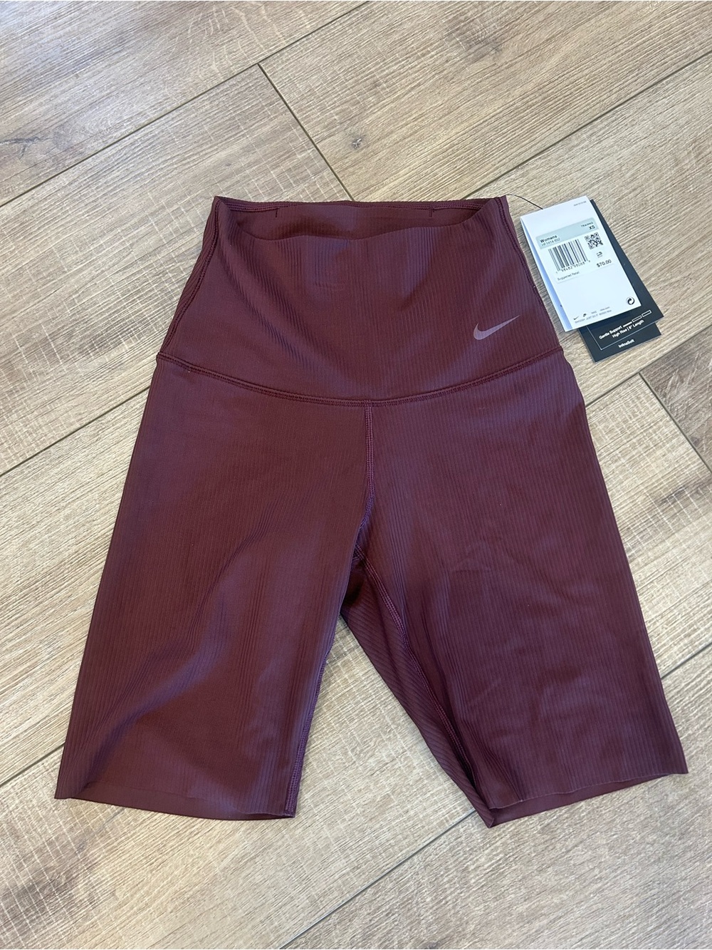Nike Ribbed High-Rise Bike Shorts - Burgundy